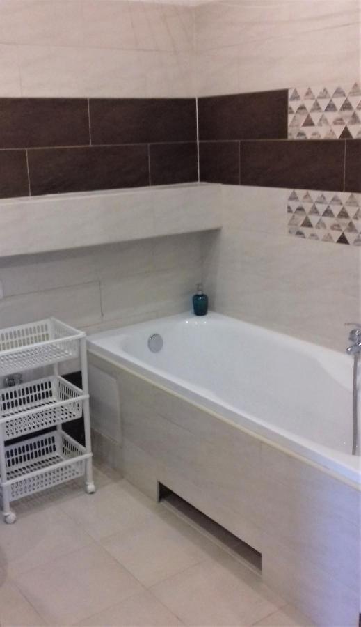 Apartament Z Kominkiem I Wanna Истебна Екстериор снимка